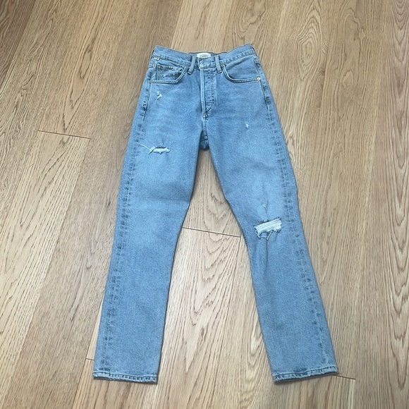 Citizens of Humanity Jolene jeans. Blue with small rips. Size 24 - Picture 3 of 11